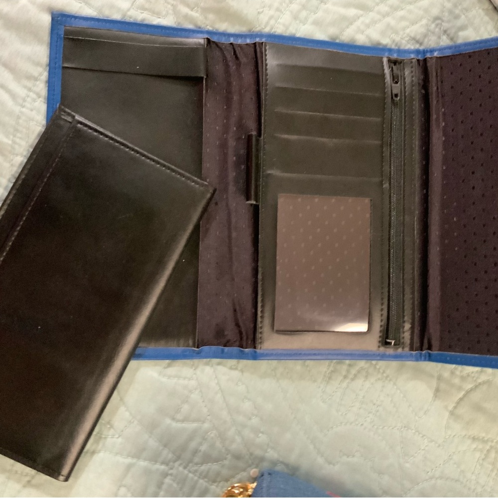 Chic Blue Women's Leather Wallet - Picture 4 of 5